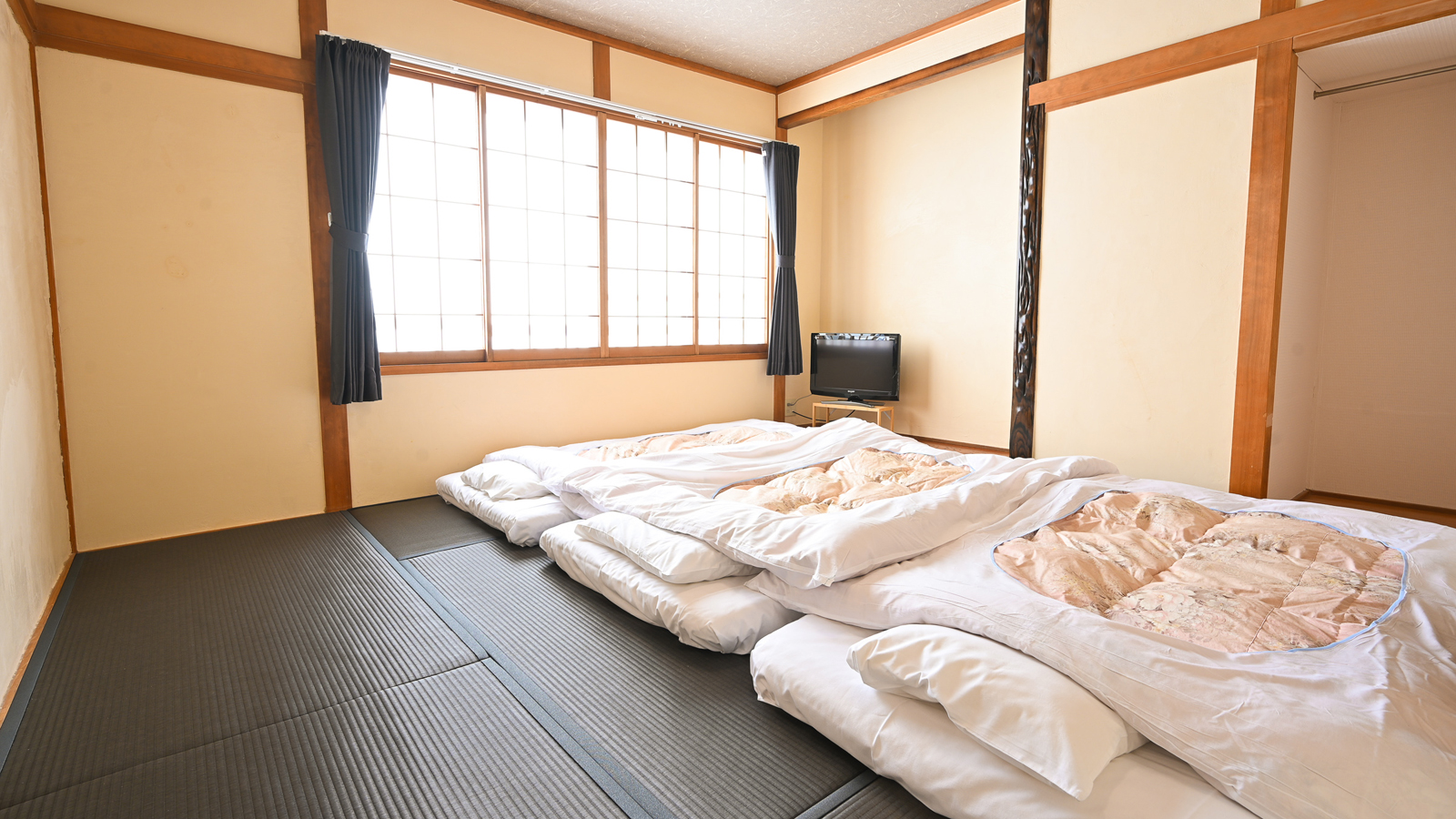 rooms